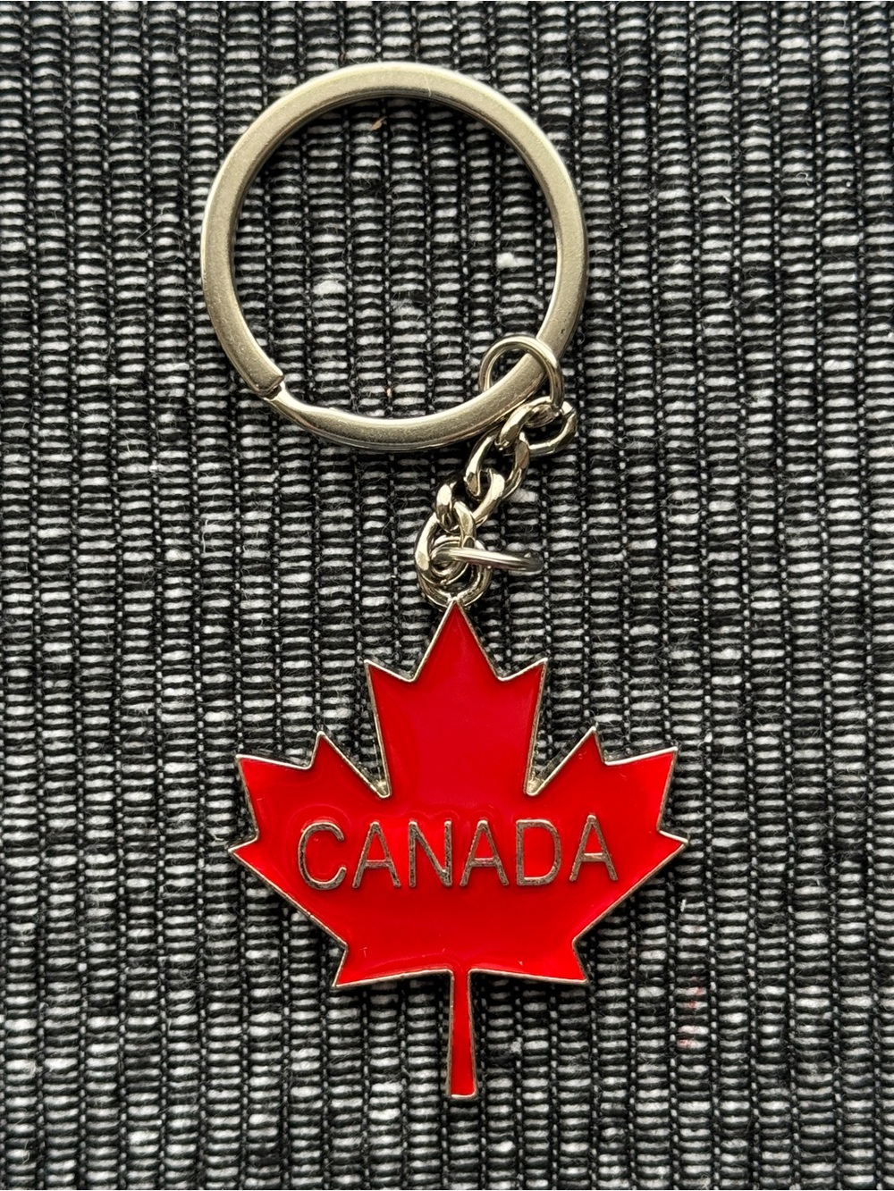 Canada Maple Leaf Metal Keychain Red Souvenir Key Ring